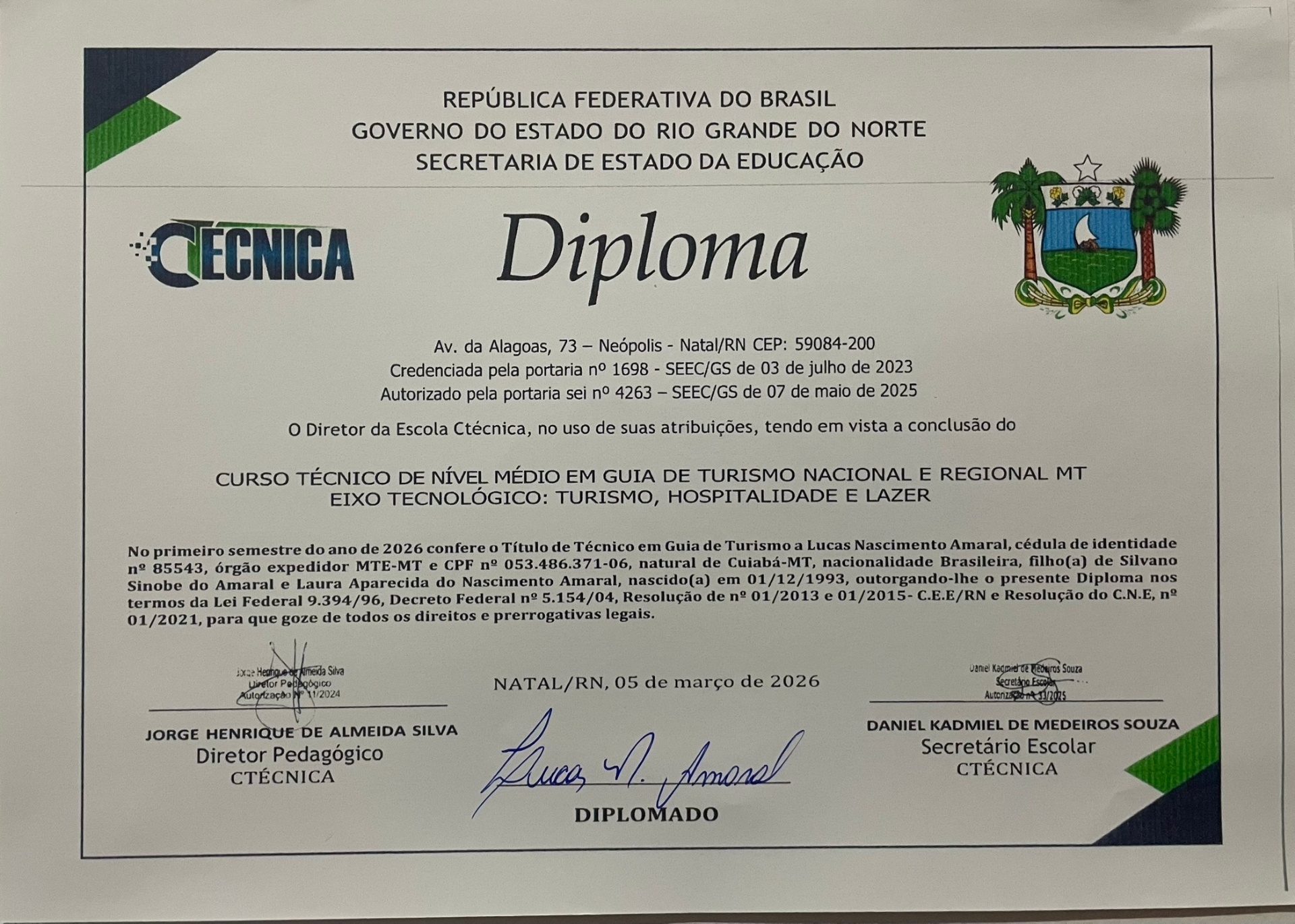 Diplôme Officiel de Guide de Tourisme - Lucas Amaral